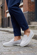 Lichtgrijze Suède Loafers voor Heren | Lunetwear
