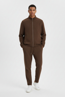 Bruine co-ord set heren - voorkant complete outfit