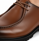 Bruine Casual Leren Schoenen - Close-up Leer en Stiksel