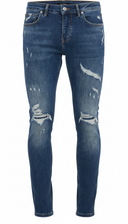 Medium Blue Heavily Distressed Jeans - Voorkant met Grote Scheuren